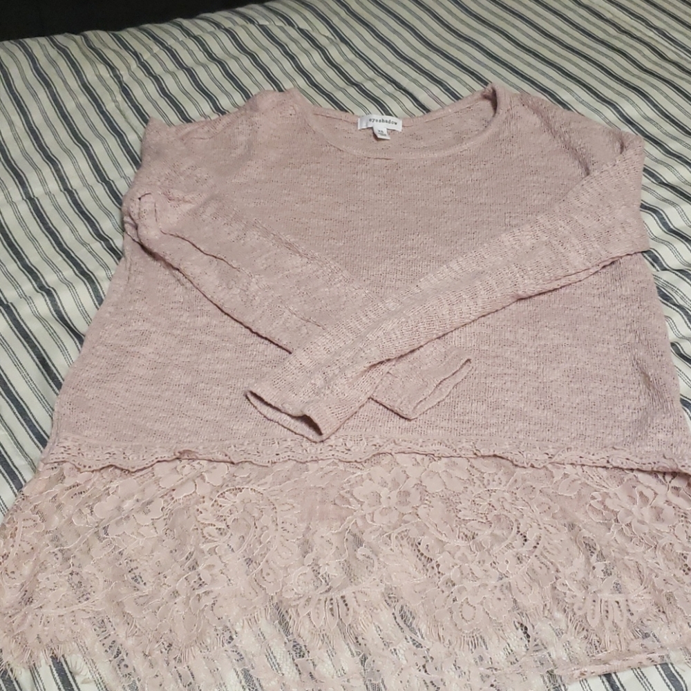Pink Eyeshadow Top